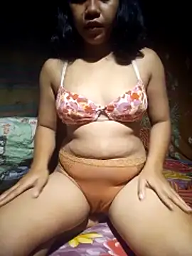 hotmomma8 online show from 11/01/25, 08:36