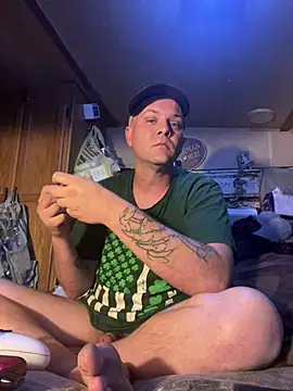 Snapshot of Sxyfeetlvr chatting on 03/31/26, 03:19 Sxyfeetlvr online show from 03/31/26, 03:19