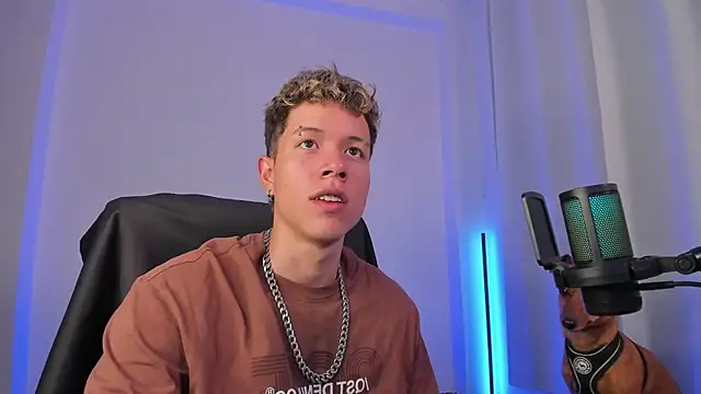 Snapshot of nathan_blake chatting on 01/15/26, 07:50 nathan blake online show from 01/15/26, 07:50