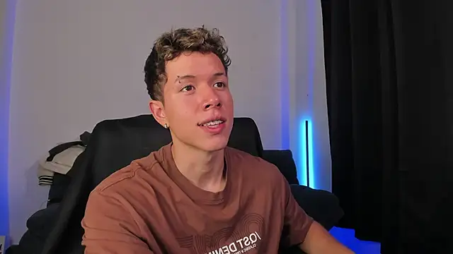 Snapshot of nathan_blake chatting on 02/13/26, 06:08 nathan blake online show from 02/13/26, 06:08