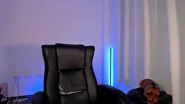 Snapshot of nathan_blake chatting on 12/04/25, 07:46 nathan blake online show from 12/04/25, 07:46