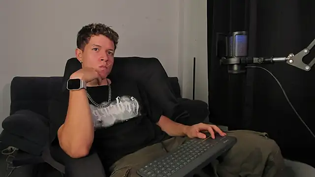 Snapshot of nathan_blake chatting on 02/11/26, 07:58 nathan blake online show from 02/11/26, 07:58