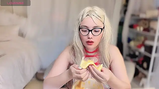 Amaya-yooo-36D online show from 02/19/26, 04:20