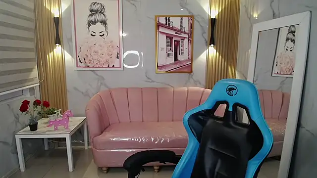 Snapshot of Jade_Jones_a chatting on 10/15/25, 04:00 Jade Jones a online show from 10/15/25, 04:00