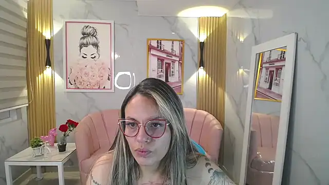 Snapshot of Jade_Jones_a chatting on 11/05/25, 03:31 Jade Jones a online show from 11/05/25, 03:31