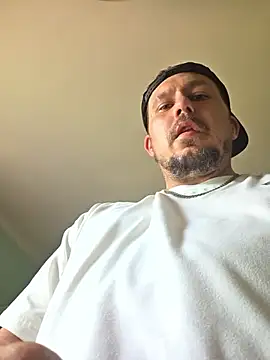 Snapshot of kdaddyj chatting on 06/01/26, 04:39 kdaddyj online show from 06/01/26, 04:39