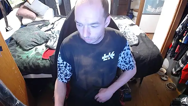 Snapshot of womenhateme69 chatting on 04/13/26, 07:45 womenhateme69 online show from 04/13/26, 07:45