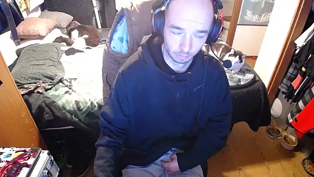 Snapshot of womenhateme69 chatting on 03/12/26, 04:07 womenhateme69 online show from 03/12/26, 04:07