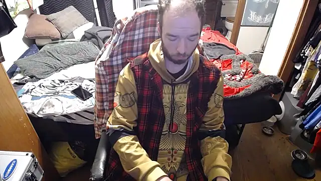 womenhateme69 online show from 11/25/25, 04:02