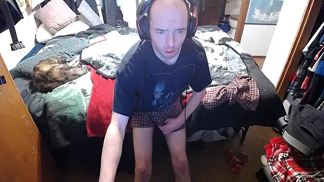 Snapshot of womenhateme69 chatting on 04/15/26, 02:17 womenhateme69 online show from 04/15/26, 02:17