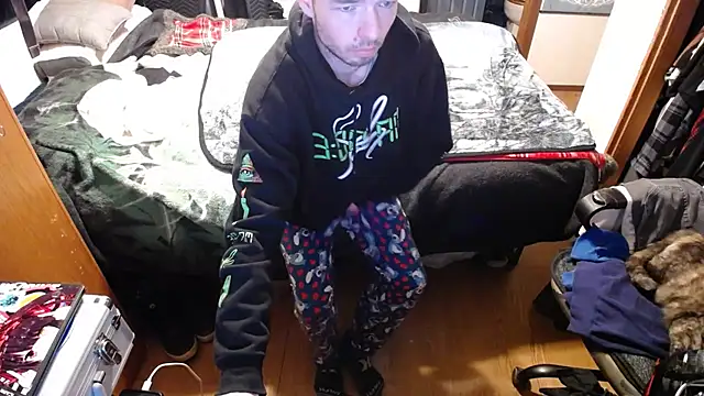 Snapshot of womenhateme69 chatting on 02/15/26, 02:27 womenhateme69 online show from 02/15/26, 02:27