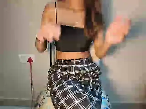 Snapshot of SchoolGirl_Sona chatting on 10/26/25, 03:56 SchoolGirl Sona online show from 10/26/25, 03:56