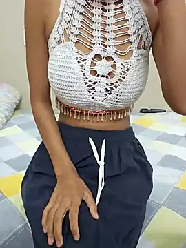 SchoolGirl Sona online show from 11/28/25, 12:33