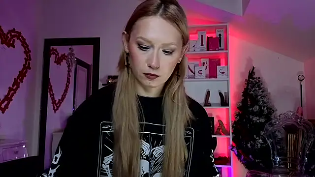 Snapshot of kulteacher chatting on 11/04/25, 12:20 kulteacher online show from 11/04/25, 12:20