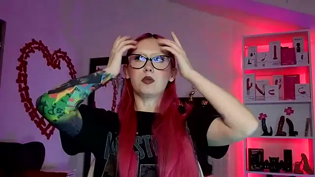 Snapshot of kulteacher chatting on 11/22/25, 10:14 kulteacher online show from 11/22/25, 10:14