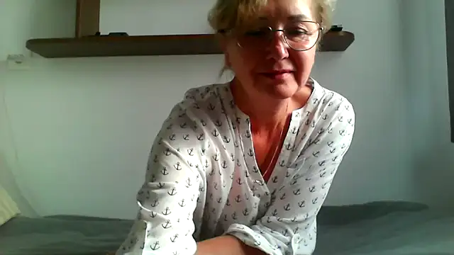 IrynaMolbertx online show from 09/28/25, 01:18