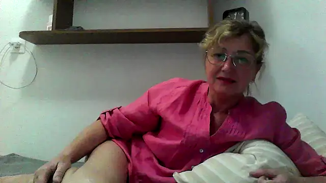 IrynaMolbertx online show from 09/17/25, 07:27