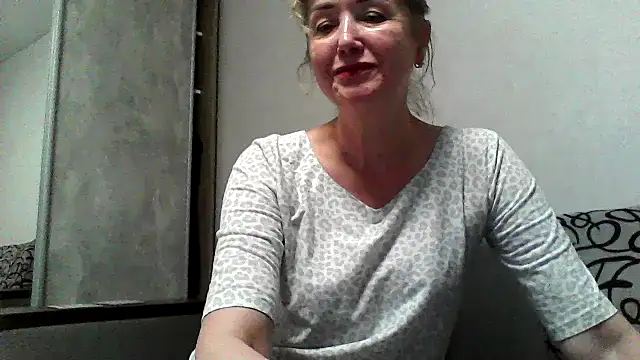 IrynaMolbertx online show from 01/15/26, 03:37