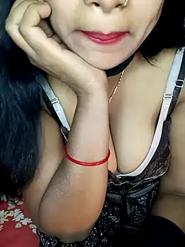 reena502 online show from 12/17/25, 12:04