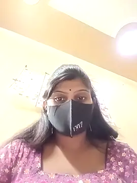Snapshot of reena502 chatting on 09/18/25, 04:37 reena502 online show from 09/18/25, 04:37