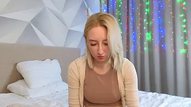 JodeeThu online show from 12/19/25, 05:32