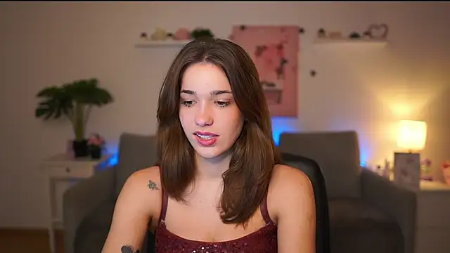 kissie cat online show from 12/05/25, 02:15