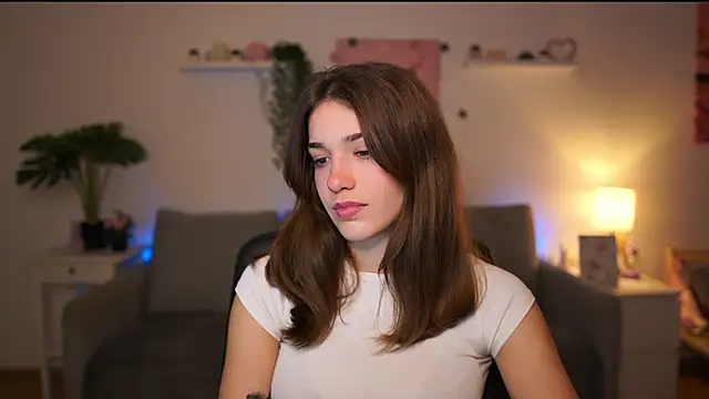 kissie cat online show from 12/19/25, 03:14