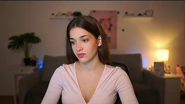 kissie cat online show from 12/15/25, 02:12