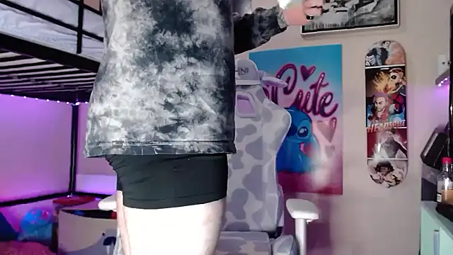 emocouplee666 online show from 10/13/25, 09:55