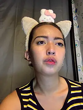 Snapshot of Soft_Angel8 chatting on 05/13/26, 06:37 Soft Angel8 online show from 05/13/26, 06:37