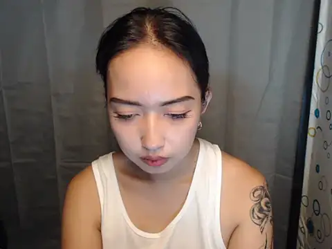 Snapshot of Soft_Angel8 chatting on 04/24/26, 05:09 Soft Angel8 online show from 04/24/26, 05:09