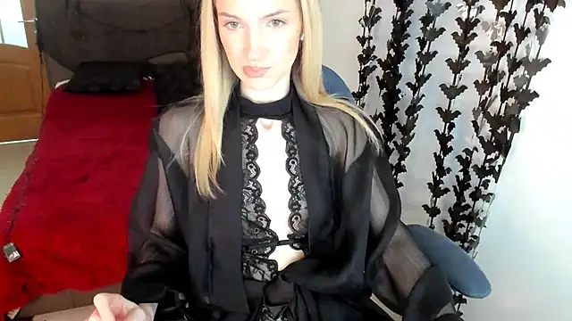 Snapshot of AndrianaBelle chatting on 10/13/25, 03:24 AndrianaBelle online show from 10/13/25, 03:24