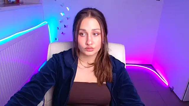 Stefanie Sweet online show from 10/17/25, 11:45