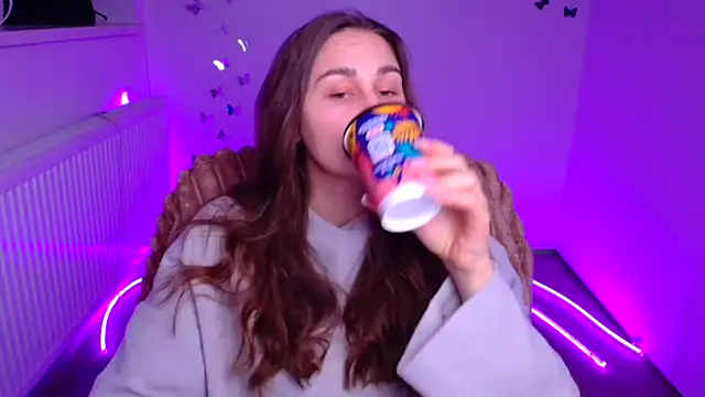 Stefanie Sweet online show from 02/12/26, 06:57