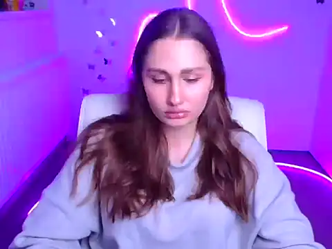 Stefanie Sweet online show from 11/06/25, 12:31