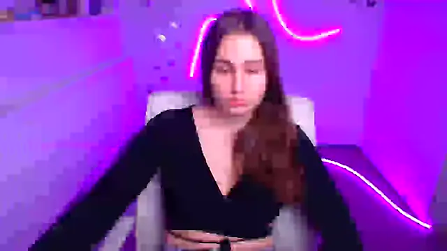 Stefanie Sweet online show from 11/02/25, 06:29