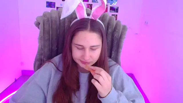 Stefanie Sweet online show from 02/13/26, 07:08