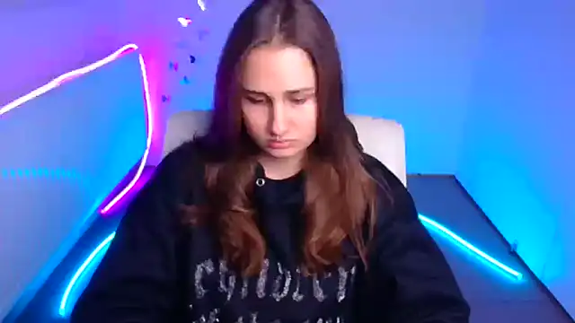 Stefanie Sweet online show from 10/24/25, 05:28