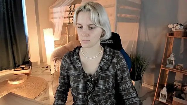 Snapshot of BethanyCloud chatting on 09/12/25, 05:29 BethanyCloud online show from 09/12/25, 05:29