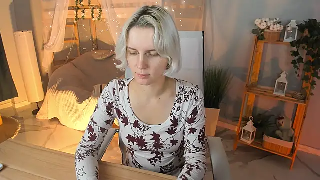 Snapshot of BethanyCloud chatting on 10/13/25, 05:20 BethanyCloud online show from 10/13/25, 05:20