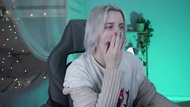 BethanyCloud online show from 12/16/25, 05:22