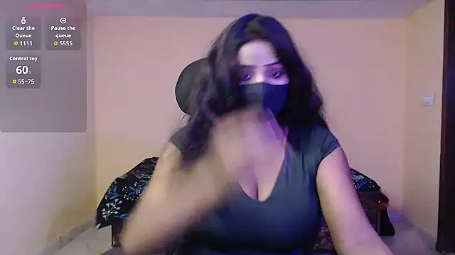 Snapshot of Samiksha- chatting on 09/13/25, 07:52 Samiksha- online show from 09/13/25, 07:52