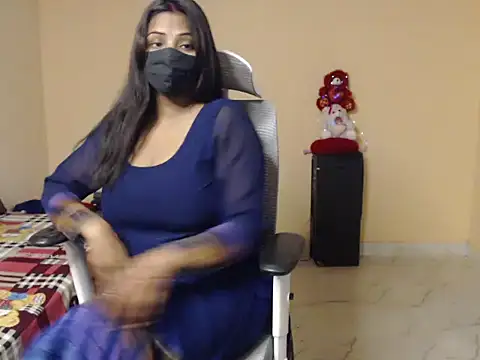 Snapshot of Samiksha- chatting on 10/09/25, 09:43 Samiksha- online show from 10/09/25, 09:43