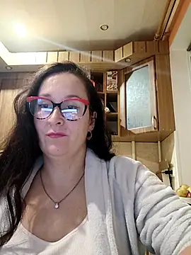 Amandda  online show from 10/25/25, 04:07