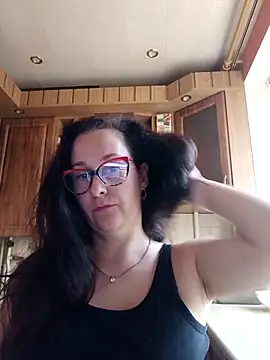 Amandda  online show from 10/31/25, 10:12