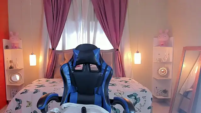 IsabellaHot01 online show from 04/09/26, 08:04