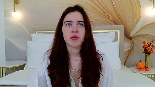 Snapshot of KimberlyBond chatting on 09/24/25, 03:07 KimberlyBond online show from 09/24/25, 03:07