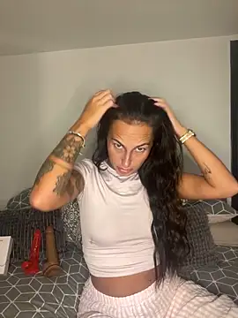 Snapshot of Rosieredxox chatting on 09/09/25, 06:06 Rosieredxox online show from 09/09/25, 06:06