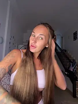 Rosieredxox online show from 08/04/26, 06:29
