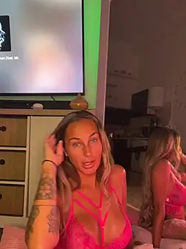 Rosieredxox online show from 07/07/26, 08:45